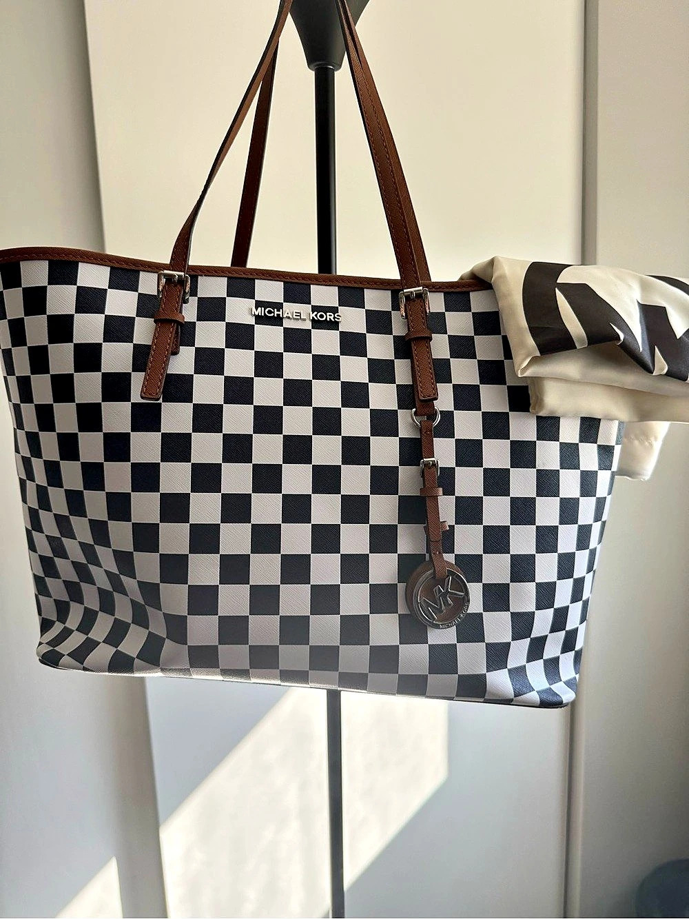 Michael Kors Jet Set Checkerboard Tote Bag Navy & White